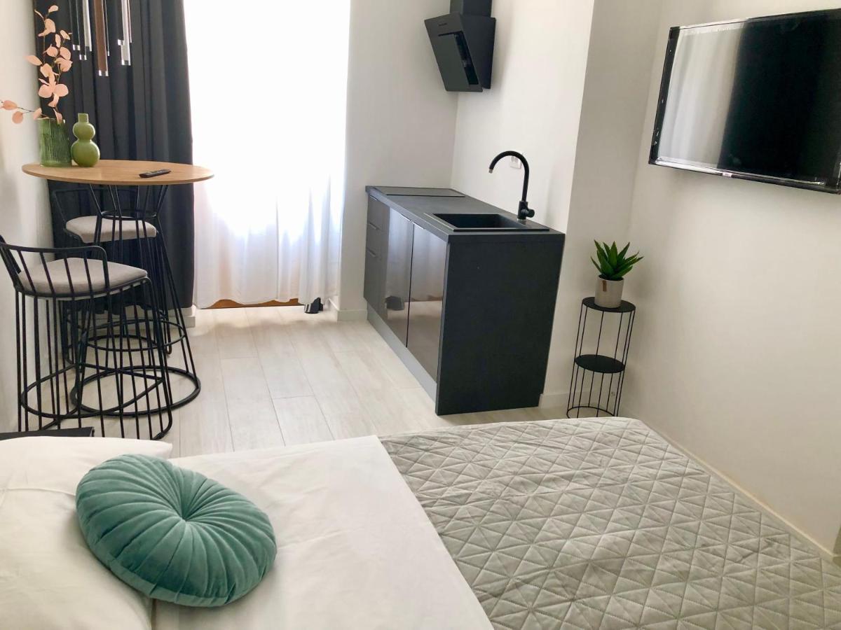 PUY Hedone City Luxury Apartments With Free Parking מראה חיצוני תמונה